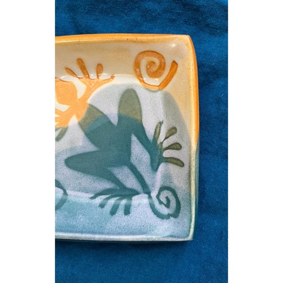 Hawksbill Pottery Scott Supraner Art Signed Dragonfly Fish Gecko Platter Dish - Picture 9 of 12